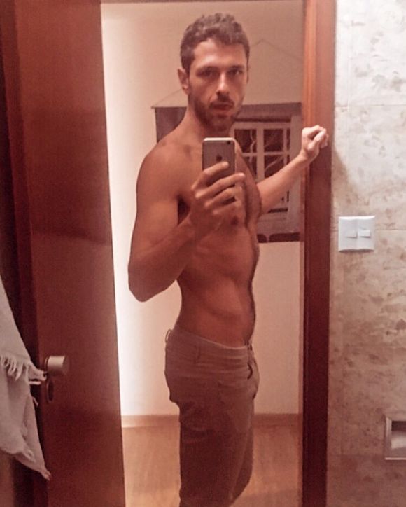 Já nas redes sociais... Guilherme Magon é um verdadeiro galã e encanta o público