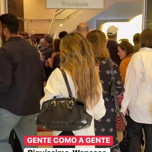 Wanessa Camargo circulou uma bolsa com marcas de mofo, segundo a página Desocupado dos Famosos