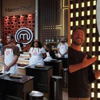Tensão, eliminação e aparição de Evaristo Costa! TUDO o que rolou no episódio de estreia do 'MasterChef Brasil 2025'