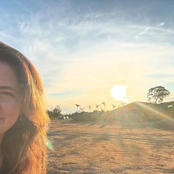 Cláudia Abreu também está tentando tirar as aves e peixes do seu cardápio, embora ame comida japonesa