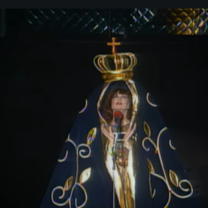 Rita Lee foi excomungada pela Arquidiocese do Rio de Janeiro no dia seguinte à performance vestida de Nossa Senhora