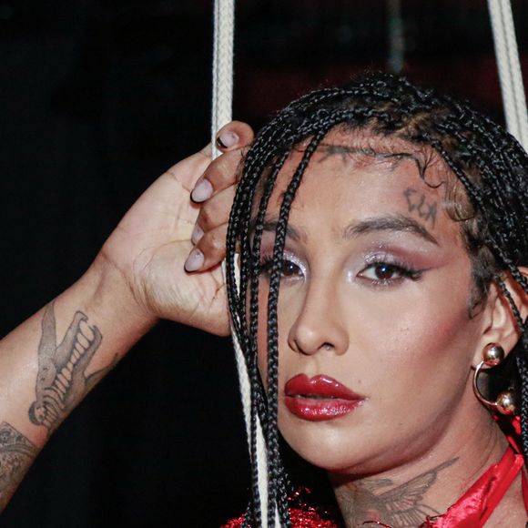 Linn da Quebrada assumiu que sente medo do que as pessoas vão sentir ao vê-la