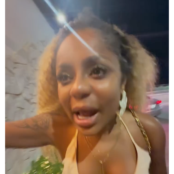 Cariúcha ainda disse: "Por que você está fazendo isso comigo? Eu sou sua amiga"