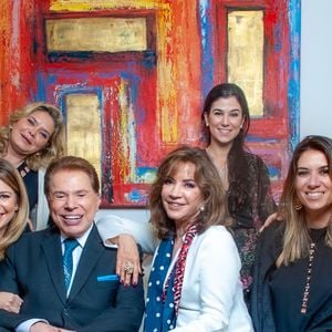 Especialista diz que a casa da família deve ser passada a apenas um herdeiro - foto ilustrativa de Silvio Santos com a família; apresentador antecipou em vida o que cada herdeira iria receber