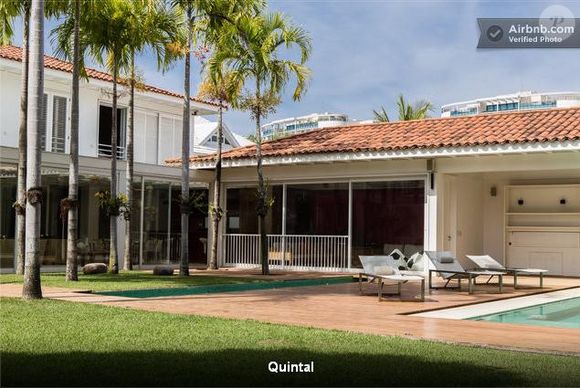 Ronaldinho Gaúcho morou em mansão que tem cerca de 3.500 metros e ocupa mais de cinco lotes do condomínio