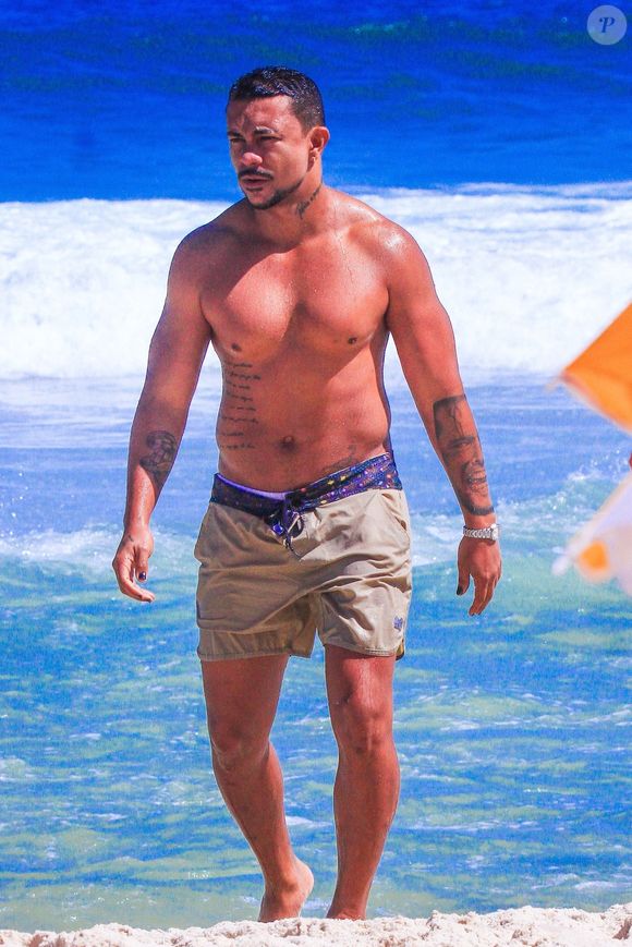 Xamã engatou romance com Bella Campos, diz a coluna 'Retratos da Vida' do jornal 'Extra' em 31 de março de 2026