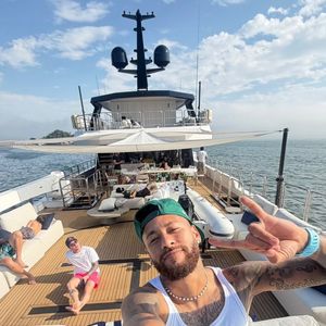 Novo iate de luxo de Neymar tem 6 suítes e um heliponto