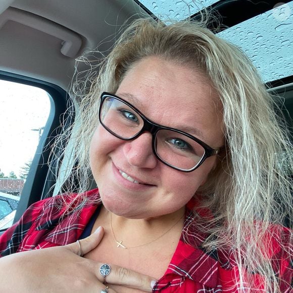 Brianne continuou sua jornada de perda de peso e fez uma cirurgia de remoção de excesso de pele