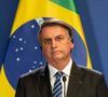 Jair Bolsonaro enviou uma mensagem a senadores e deputados federais alinhados a ele por volta de 6h, uma hora antes de ser submetido à cirurgia