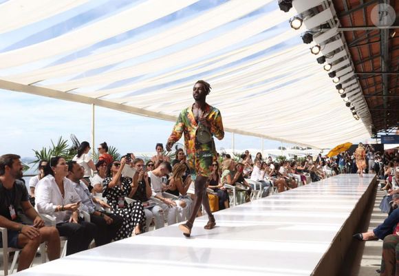 Jonathan Azevedo desfilou para a grife The Paradise no Veste Rio