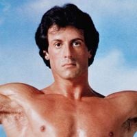 'Alguns biscoitos de aveia feitos com arroz integral, até 25 xícaras de café por dia com mel e algumas porções de atum': em 1982, Stallone chegou a 2,9% de gordura corporal para 'Rocky III' com uma dieta absurda; hoje aos 80, ator notou riscos e impacto do hábito na memória