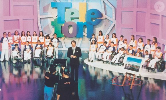 'Teleton' foi ao ar pela primeira vez no SBT em maio de 1998 - só os dois seguintes aconteceram fora da emissora: 1999 (na Cultura) e 2000 (em casa de espetáculos)