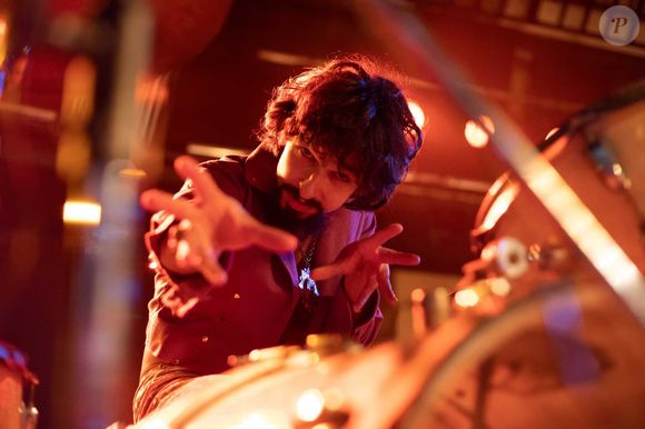 'Raul Seixas: Eu Sou' gira em torno do pai do Rock Nacional