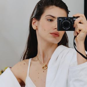 Camila Queiroz sempre preferiu maquiagens mais básicas para projetos