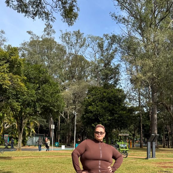 Já neste sábado (14), a influenciadora mostrou como está seu corpo após quase 2 meses da bariátrica