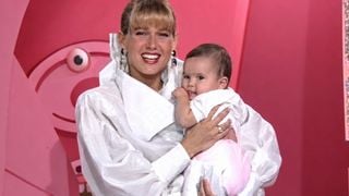 'Meu primeiro alimento sólido foi a Xuxa que me deu: um biscoito maisena': em 1987, Lua Blanco fez a primeira aparição na TV; atriz tinha apenas sete meses e surgiu no colo da 'Rainha dos Baixinhos'