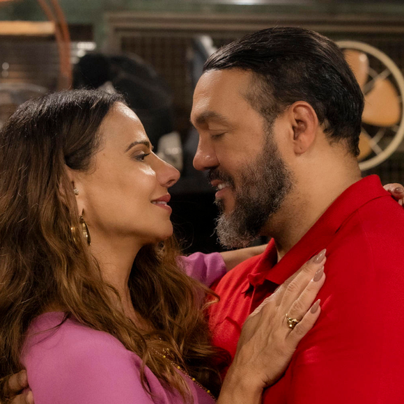 Só os fãs mais atentos perceberam: o erro grotesco da Globo em cena de romance entre personagens de Belo e Viviane Araujo em ‘Três Graças’