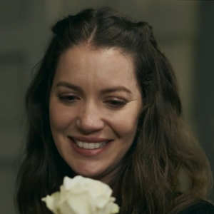 A personagem Francesca, de Nathalia Dill, intriga o público em 'Quem Ama Cuida'
