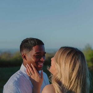 Gravidez de Gabriely Miranda, mulher de Endrick, foi revelada pelo casal em 10 de abril de 2026: 'Você (bebê) é o nosso amor em forma de vida'