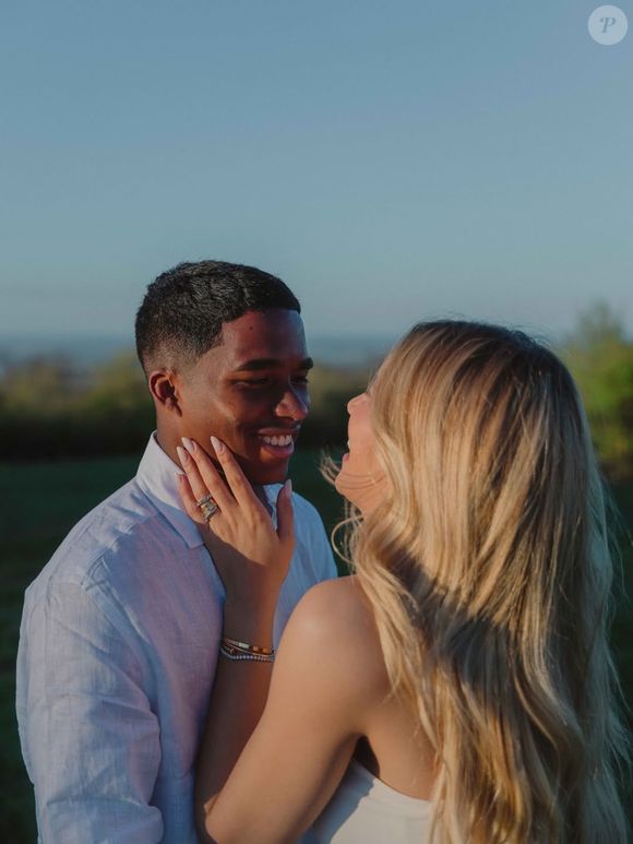 Gravidez de Gabriely Miranda, mulher de Endrick, foi revelada pelo casal em 10 de abril de 2026: 'Você (bebê) é o nosso amor em forma de vida'