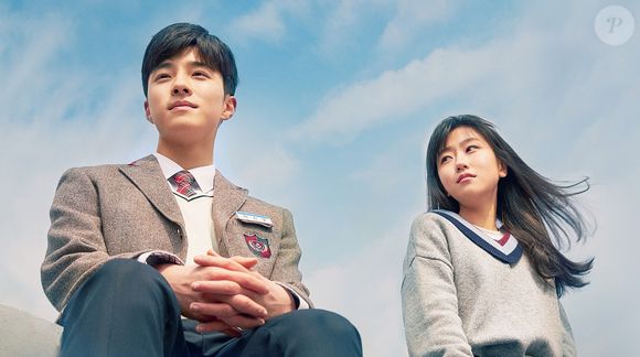 'Beautiful World' traz uma história de reviravoltas e amor de um adolescente que é agredido em sua escola