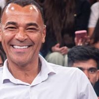 8 vezes reprovado, conexão surpreendente com a Copa do Mundo e 2 recordes históricos: hoje aos 56 anos, Cafu, o capitão do penta do Brasil, tem vida marcada por 10 curiosidades incríveis