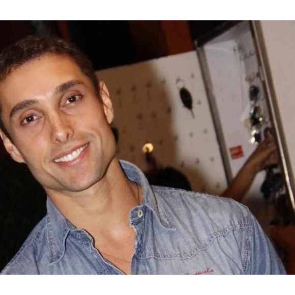 Leonardo Carvalho seria parceiro há muitos anos de diversas franquias de Carla, como Sorridents, Olhar Certo, Amo Vacinas e Gio Estética Avançada