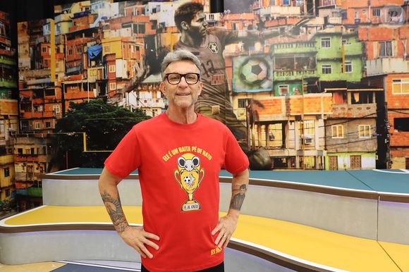 Band é acusada de não pagar taxa ao Ecad por execução de músicas em programas de esporte - foto ilustrativa de Neto, apresentador do 'Os Donos da Bola'