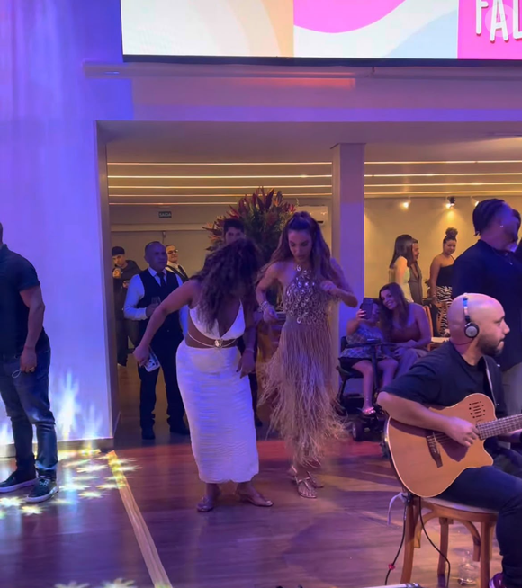 Aos 50 anos, Patrícia Poeta mostra seu gingado em festa de aniversário com samba e convidados famosos; apresentadora usou look dourado exclusivo