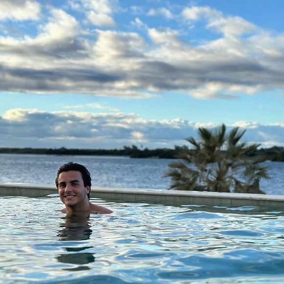 Marcelo Sangalo usou o Instagram para tentar vender o abadá de um camarote famoso da folia baiana