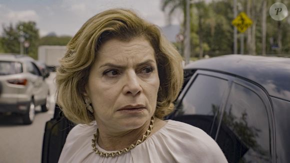 Odete Roitman (Débora Bloch) fica assustado após tentativa de assassinato em 20 de outubro de 2025