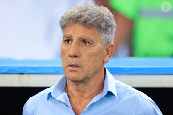 Renato Gaúcho não deu as caras no centro de treinamento e confirmou que continuaria no Fluminense quatro dias depois de ser anunciado no São Paulo