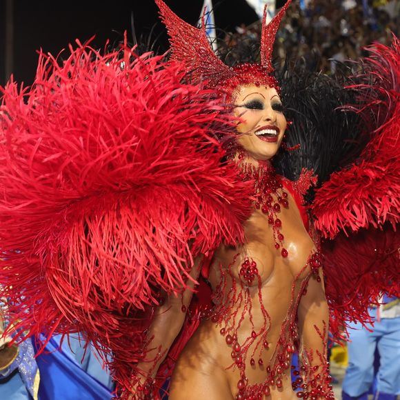 Carnaval 2025: Sabrina Sato revelou que as próteses nos dentes foram colocadas pelo próprio cunhado, que é dentista