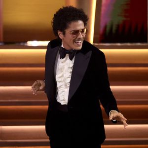 Bruno Mars canta sobre um homem arrependido do tratamento ruim que deu a uma antiga companheira. Dizem que a letra é autobiográfica