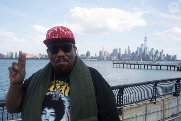 Afrika Bambaataa teve uma carreira de sucesso, mas também colecionou acusações de abuso sexual