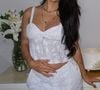 Irmã de Giullia Buscacio, Giovanna Buscacio levou a mão na barriga ao revelar gravidez do filho de Ronaldinho Gaúcho, João Mendes de Assis Moreira