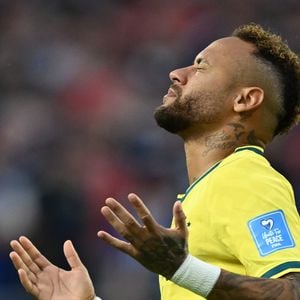 Neymar ficou com a casa que era do DJ Marlboro: negócio envolveu ainda outras propriedades e dinheiro, diz o colunista Andrei Lara, do jornal 'O Dia'