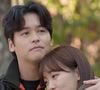 Sua vida muda quando ela conhece o arquiteto Woo Jae-hee, de quem se aproxima e passa a viver um romance