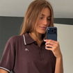 Nem Nike, nem New Balance: o tênis Adidas cor brigadeiro de colher é tão irresistível quanto uma sobremesa no frio, e minha irmã já quer usá-lo o tempo todo com calças largas neste Outono