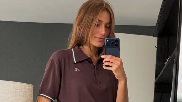 Nem Nike, nem New Balance: o tênis Adidas cor brigadeiro de colher é tão irresistível quanto uma sobremesa no frio, e minha irmã já quer usá-lo o tempo todo com calças largas neste Outono
