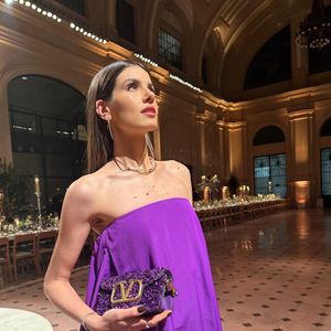 Camila Queiroz sempre teve uma carreira discreta e longe de polêmicas