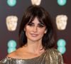 Penelope Cruz, aos 51 anos, é fã de cabelo longo: a espanhola é dona de fios macios e brilhantes