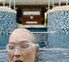 Meryl Streep contou, há alguns anos, que nada pelo menos 1 milha por dia na piscina de sua casa, o que equivale a cerca de 1,6 quilômetro
