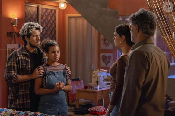 Rogério e Joélly lutam pela procura da filha com a ajuda de Rogério e Gerluce