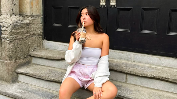 Esses tênis Adidas Samba destronam a Converse: são charmosos, combinam com qualquer roupa e serão os favoritos das garotas elegantes no verão