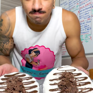 Em entrevista, o primo de Anitta, João Vinicius de Macedo Menezes, filho de Marília, disse que a procura por encomendas cresceu 900%