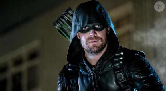 O lado fã de Neymar viralizou: o jogador mandou uma DM para Stephen Amell, conhecido por interpretar Oliver Queen em 'Arrow', e esperou anos por retorno