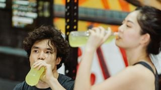 Cada vez mais atletas famosos como o tenista Alcaraz usam suco de pepino para se reidratar: saiba por que a ciência não concorda com isso