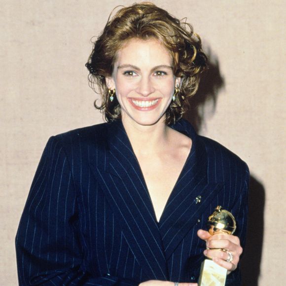 1991: Julia Roberts durante o Globo de Ouro, com um penteado diferente