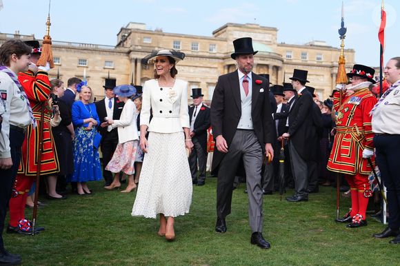 Ao lado do Príncipe William, Kate Middleton esbanjou sofisticação durante a tradicional festa no jardim, reforçando seu papel como uma das mulheres mais admiradas da realeza britânica